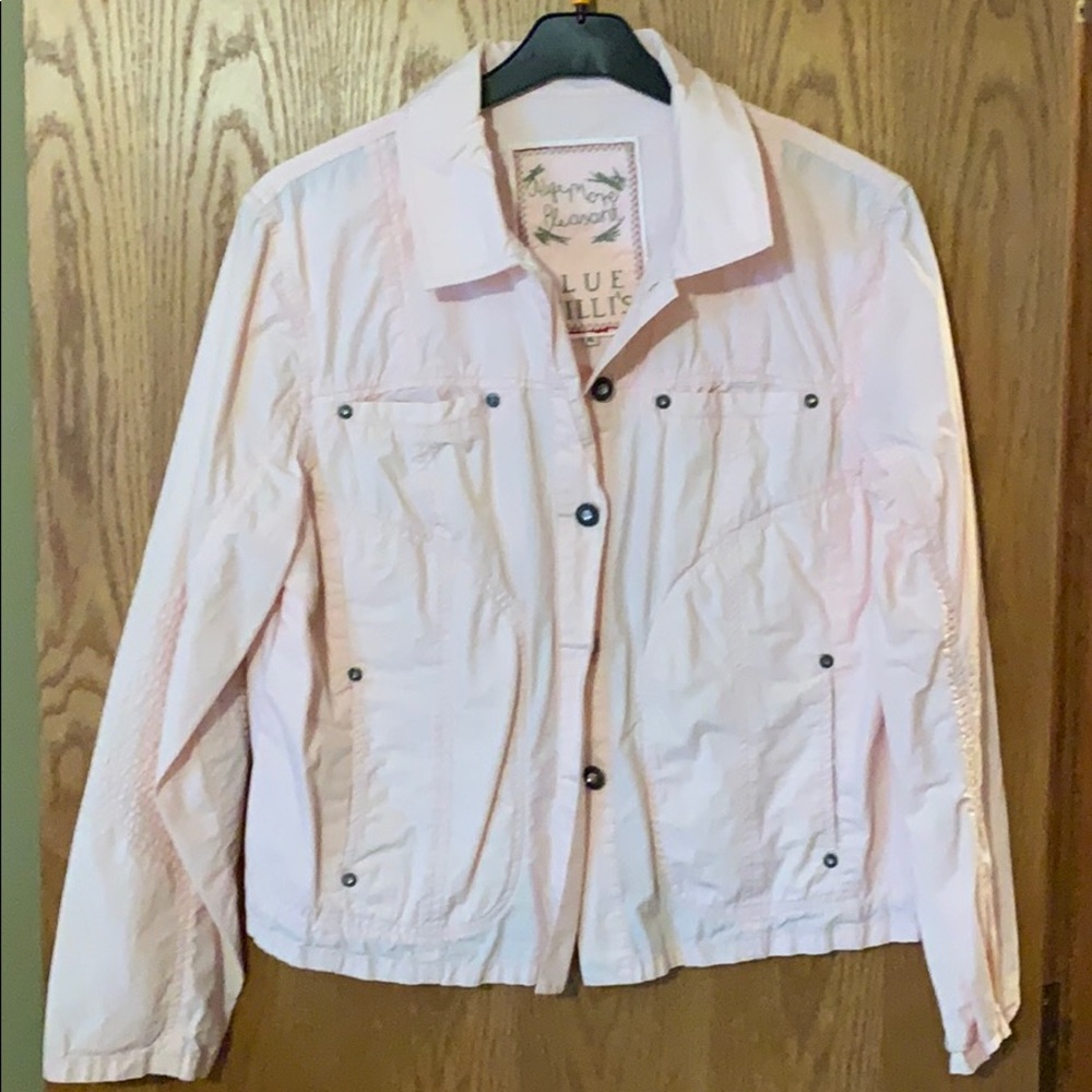 Blue Willi’s light pink jacket
